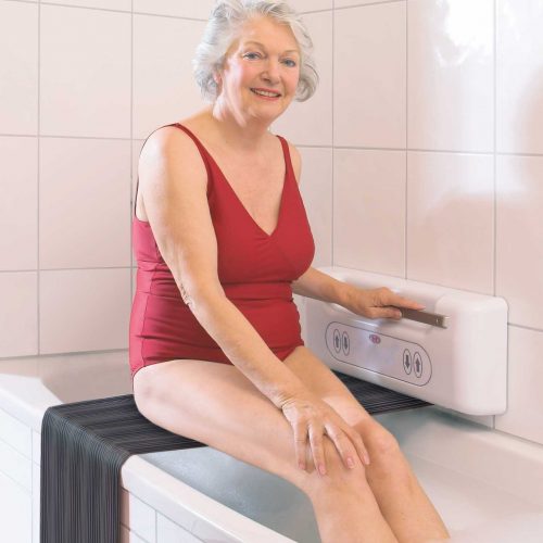 Badewannenlift in Lübecker Altbauwohnung nahe Holstentor